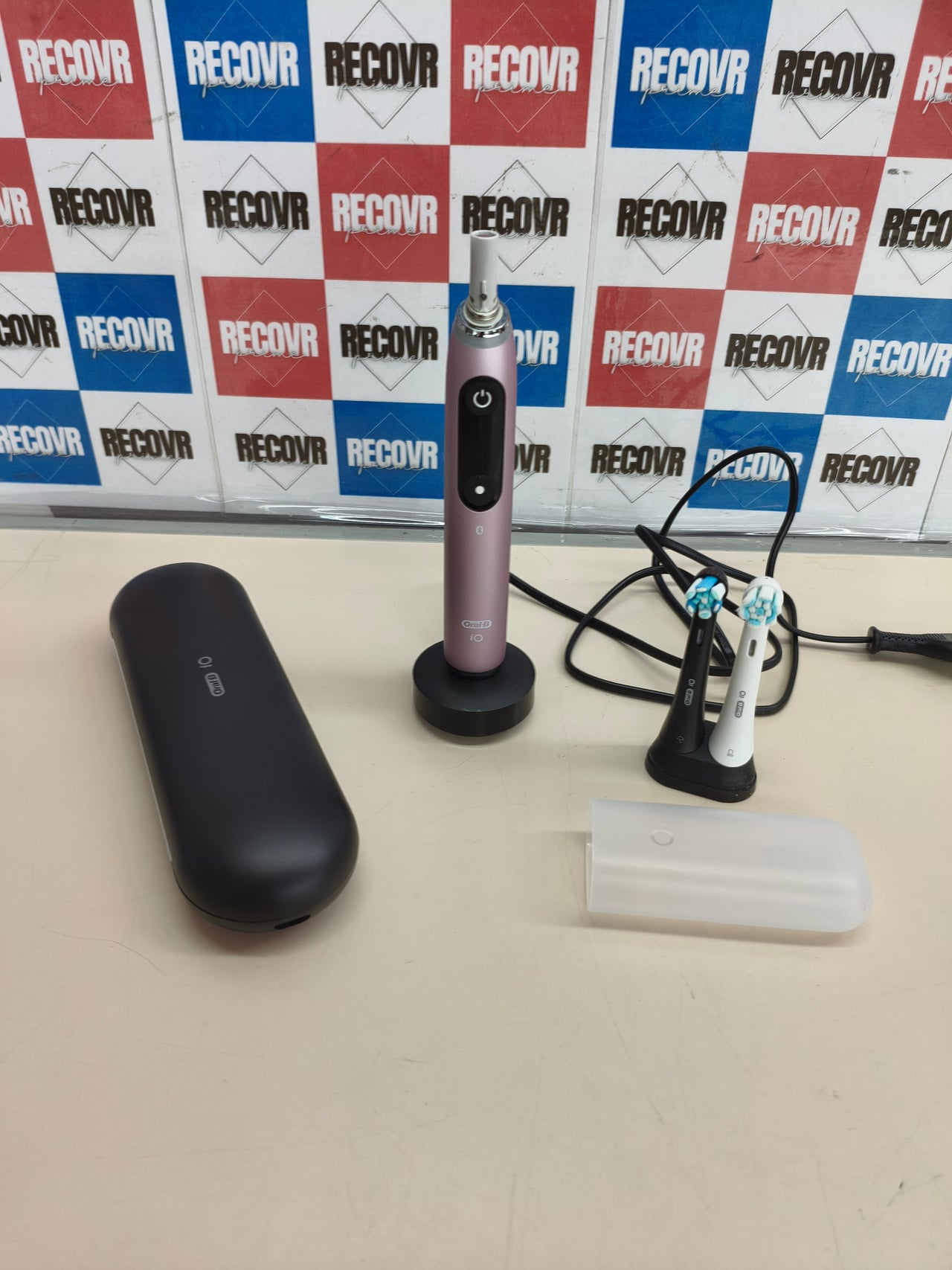 Cepillo de dientes eléctricos Oral-B iO 9 rosa con estuche de viaje