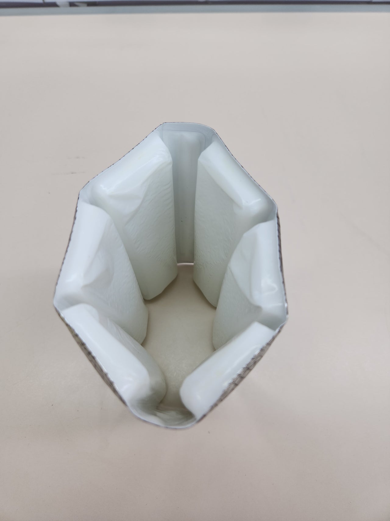 Enfriador de Vino Flexible - Funda Reutilizable en Color Plata para Enfriamiento Rápido de Botellas de Tamaño Estándar Vacu Vin