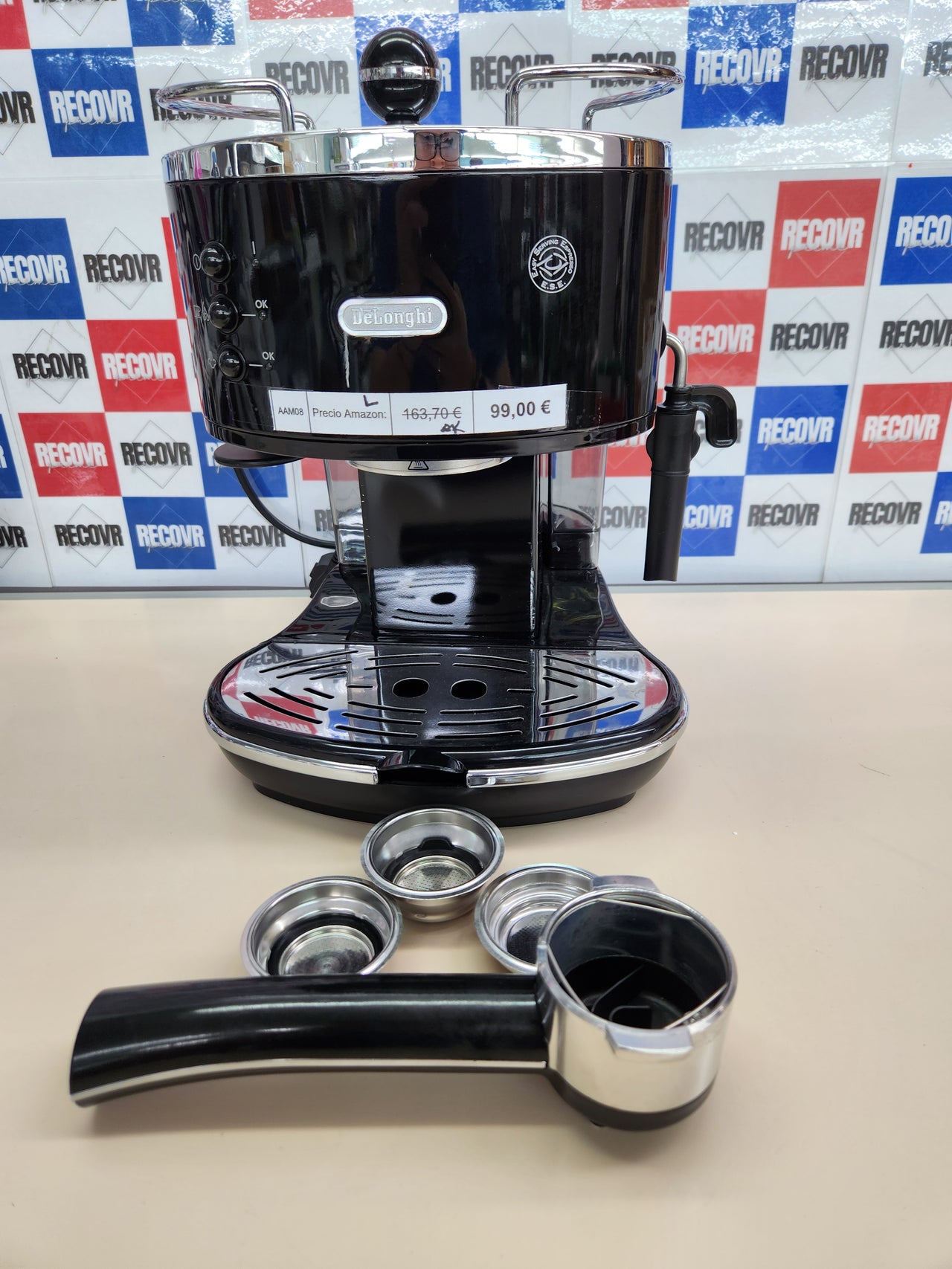 Cafetera 1100W café espresso manual y capuchino, café en polvo o vainas E.S.E., negroDe'Longhi Icon Eco 311.BK