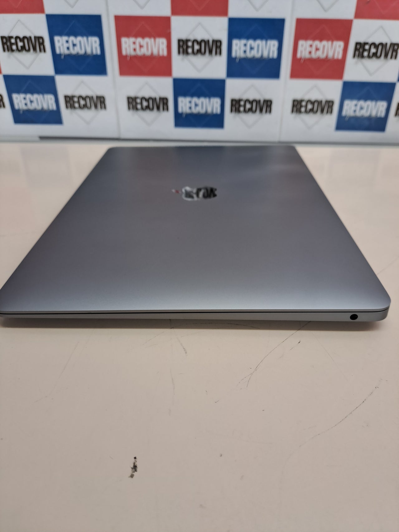 MacBook Air 13” M1 8GB 512GB gris espacial Apple