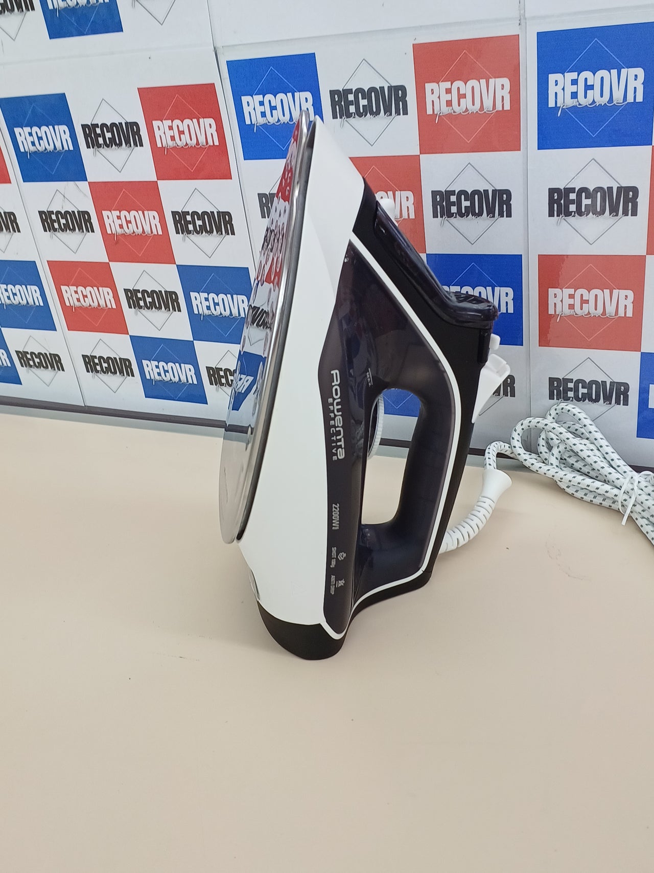 Plancha vapor 2400 W , golpe vapor 120 g/min, ajustes fáciles de usar, vapor automático, Autosteam, suela Microsteam 300 de acero inoxidable Rowenta Effective DX1635