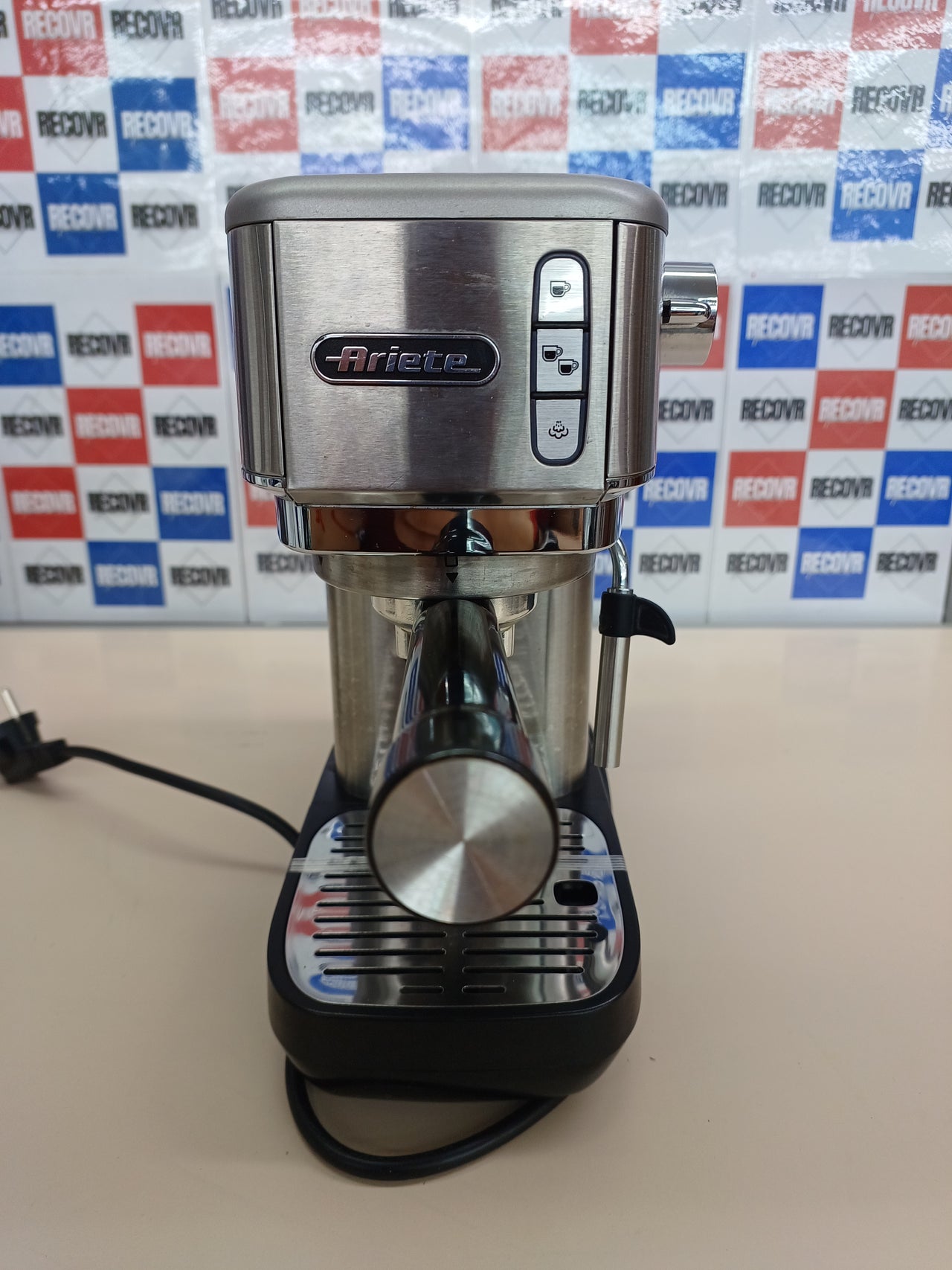 Ariete 1380 Cafetera de metal, compatible con café en polvo y monodosis ESE, 1300 W, capacidad 1,1 L, 15 bar de presión, filtro ½ tazas, dispositivo capuchino, plata