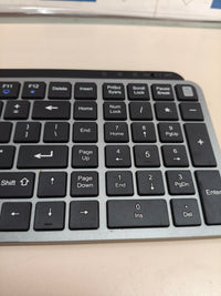 Teclado inalámbrico compacto con tecla AI