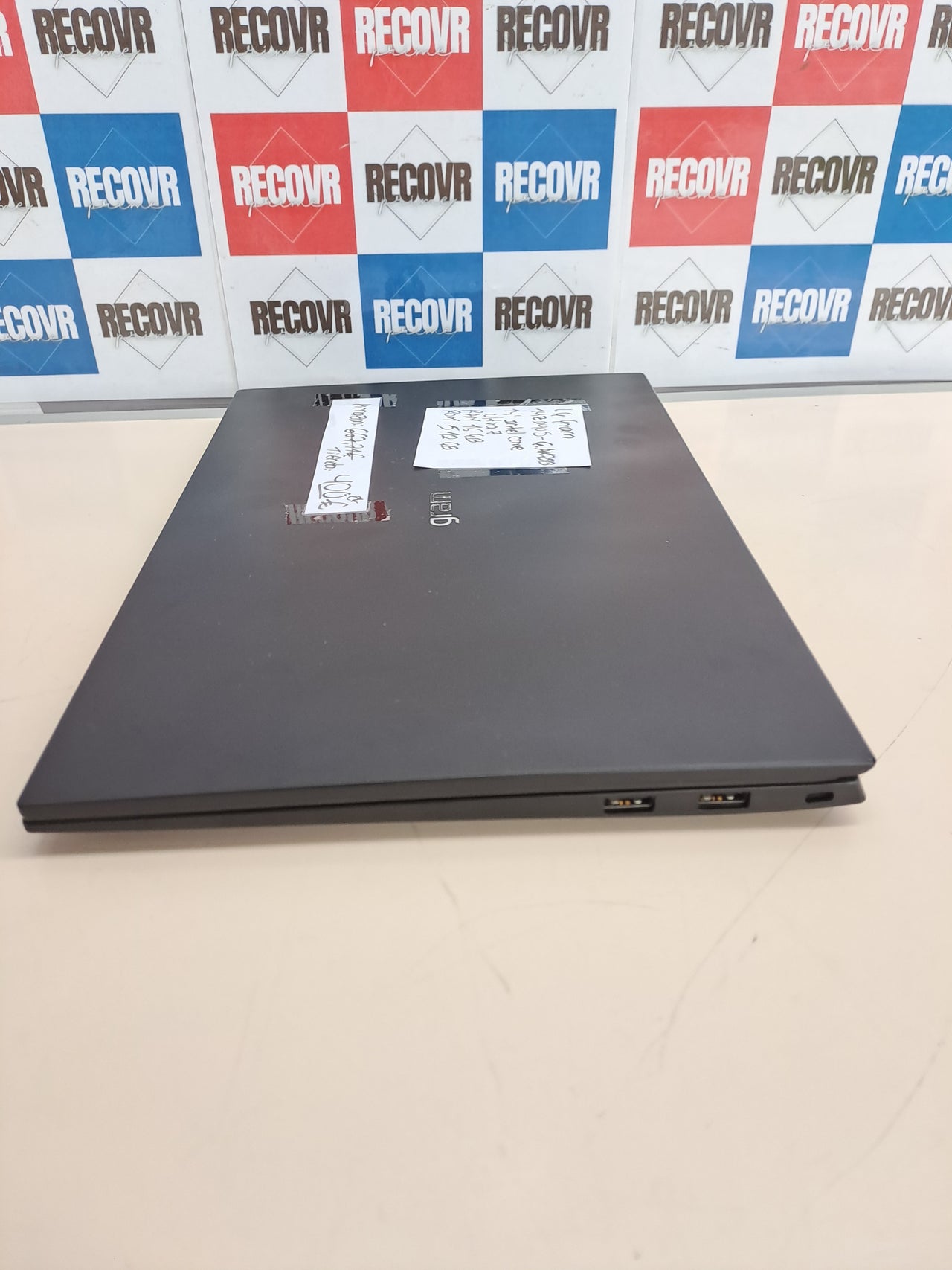 Portátil LG gram 14” Ultra 7 16GB 512GB SSD