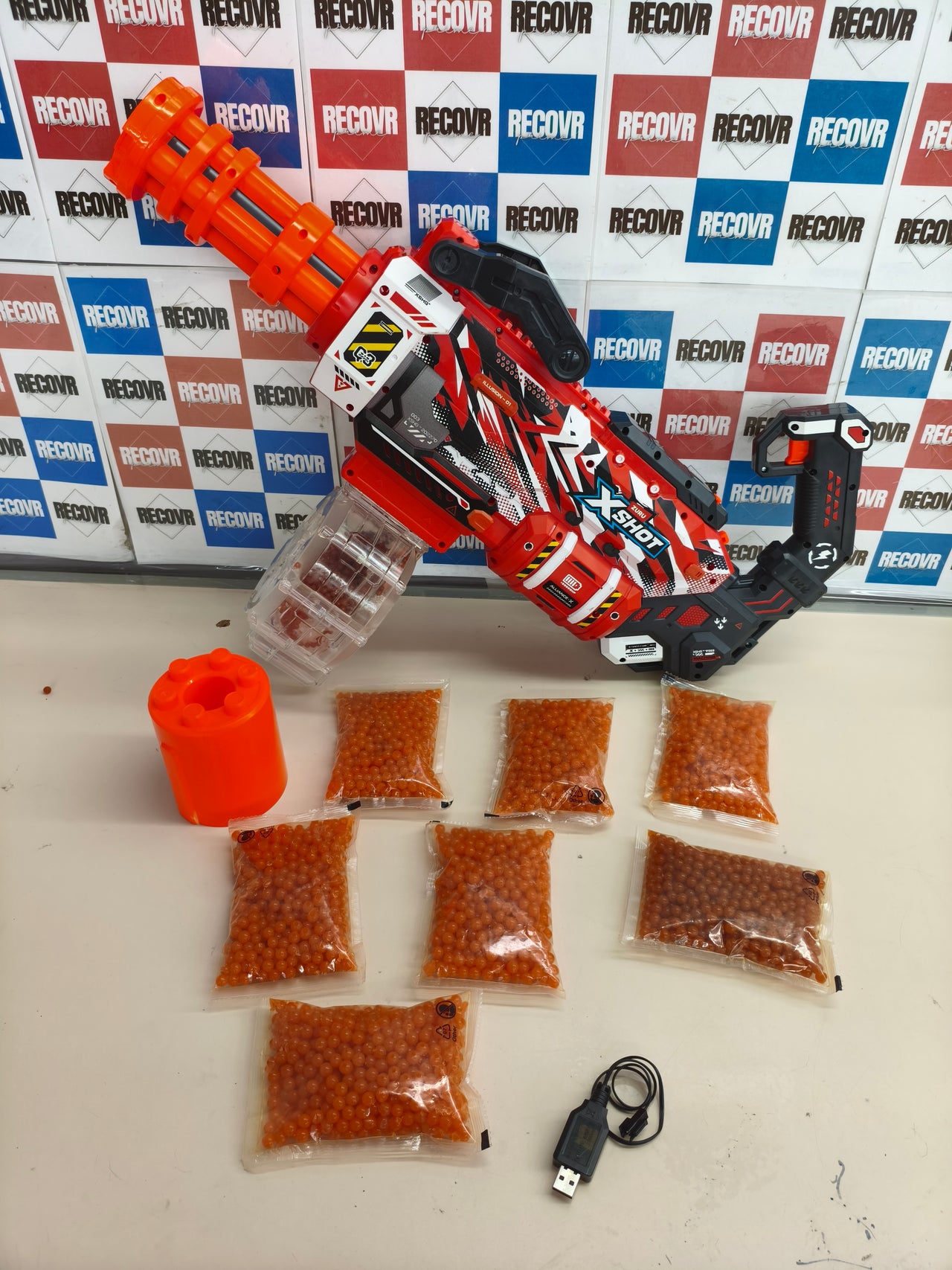 Lanzador de gel motorizado XSHOT ZURU para juegos al aire libre.
