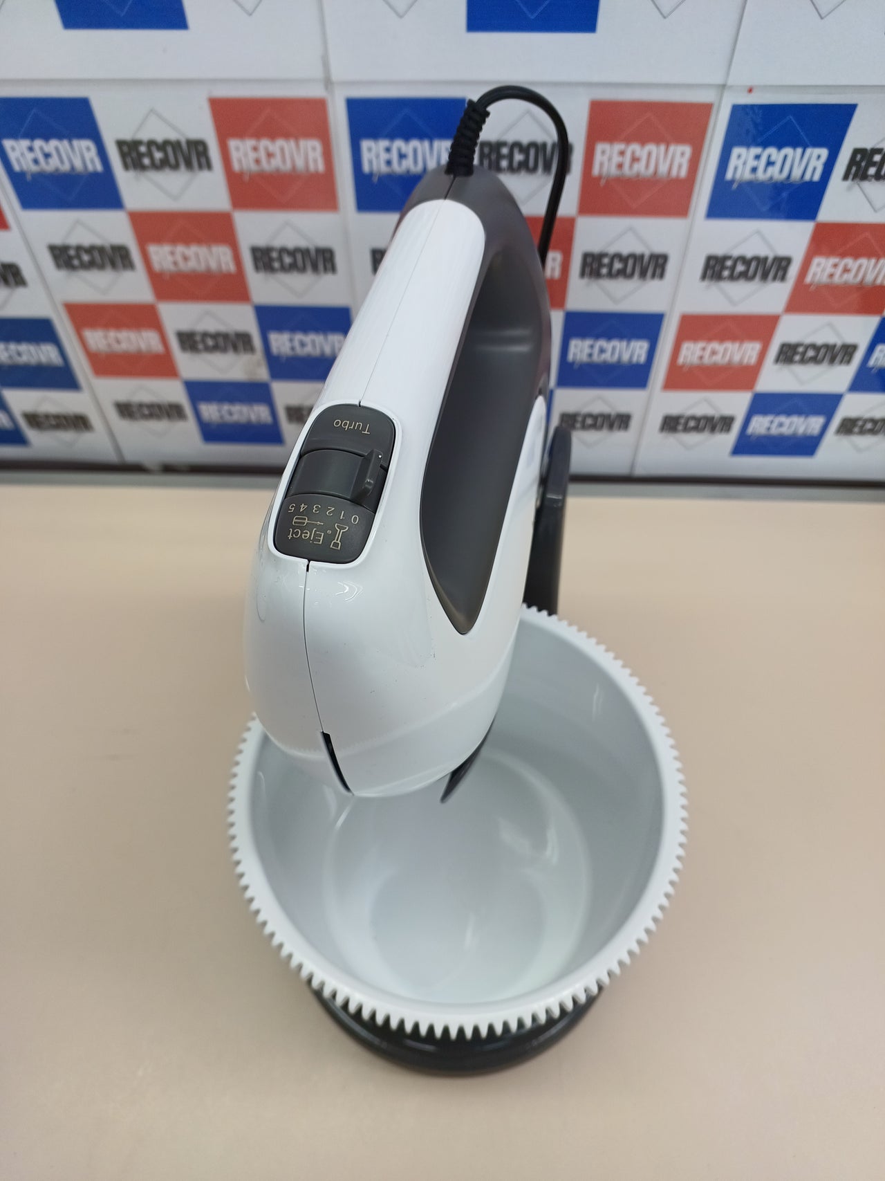 Batidora 2,5 L, 5 velocidades eléctrica, con varillas y ganchos amasadores de acero inoxidable para mezclar, batir y montar, recipiente autoajustable  y ajuste turbo Moulinex