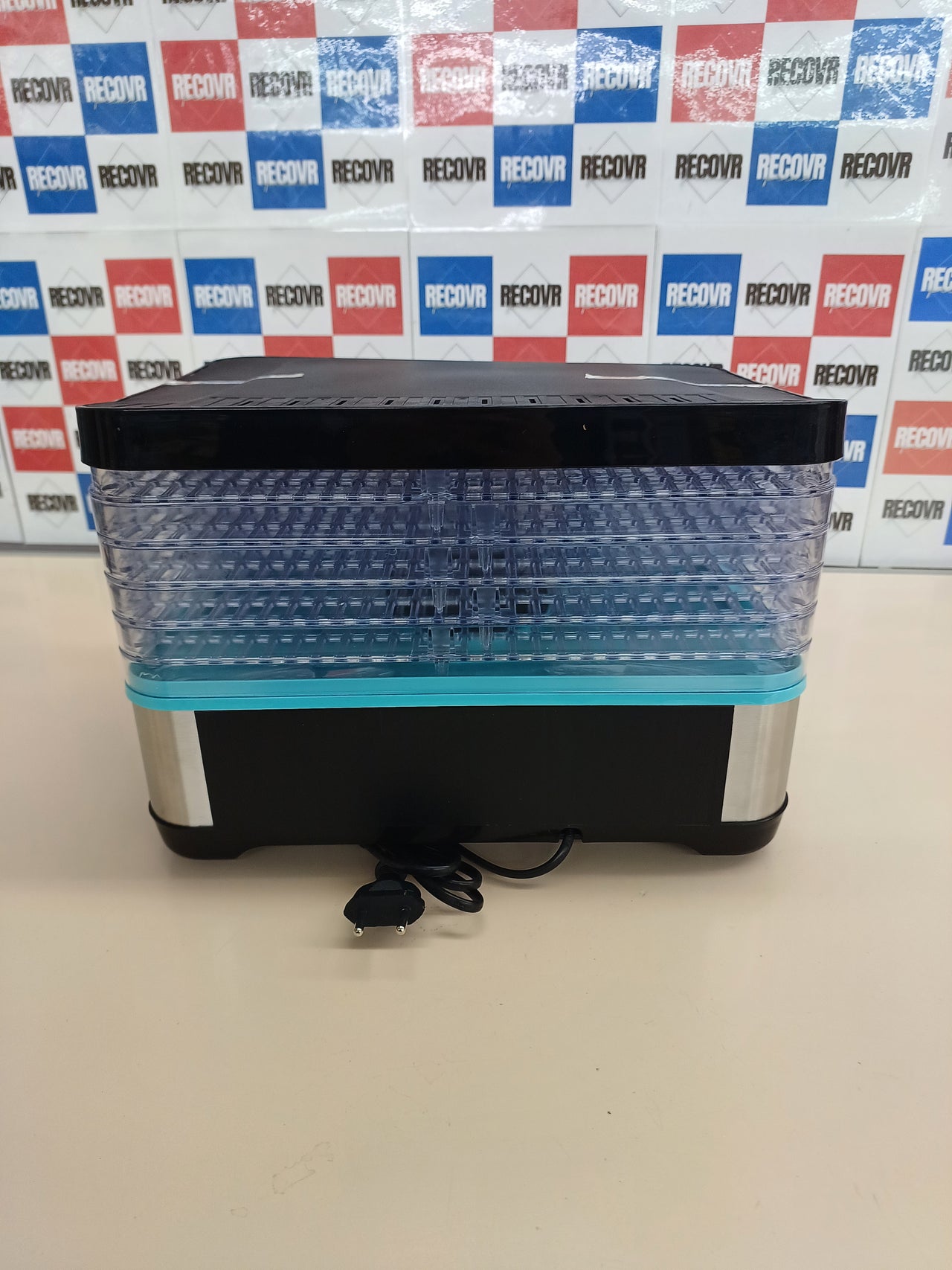 Deshidratador de alimentos 300W con 5 bandejas Cecotec