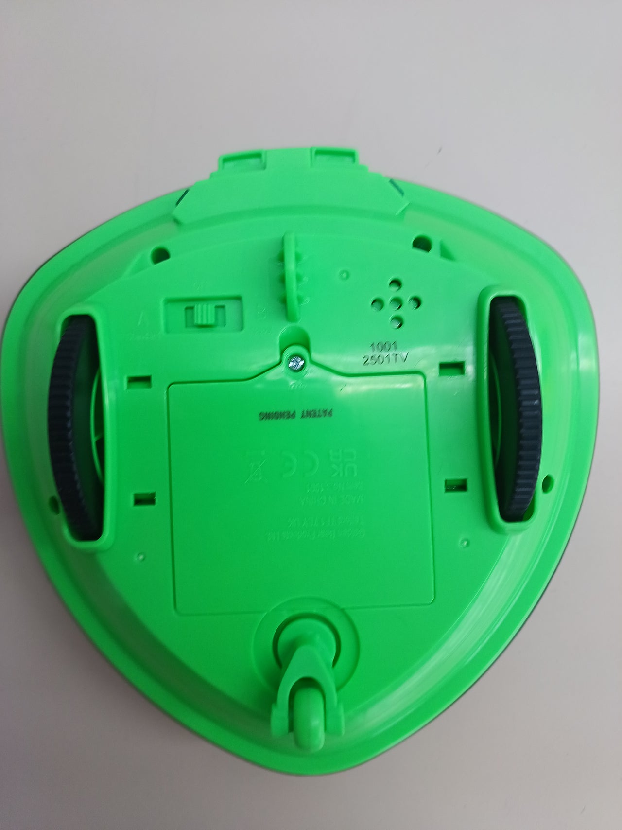 Smart Ball Soccer Bot, defensor interactivo indoor.
