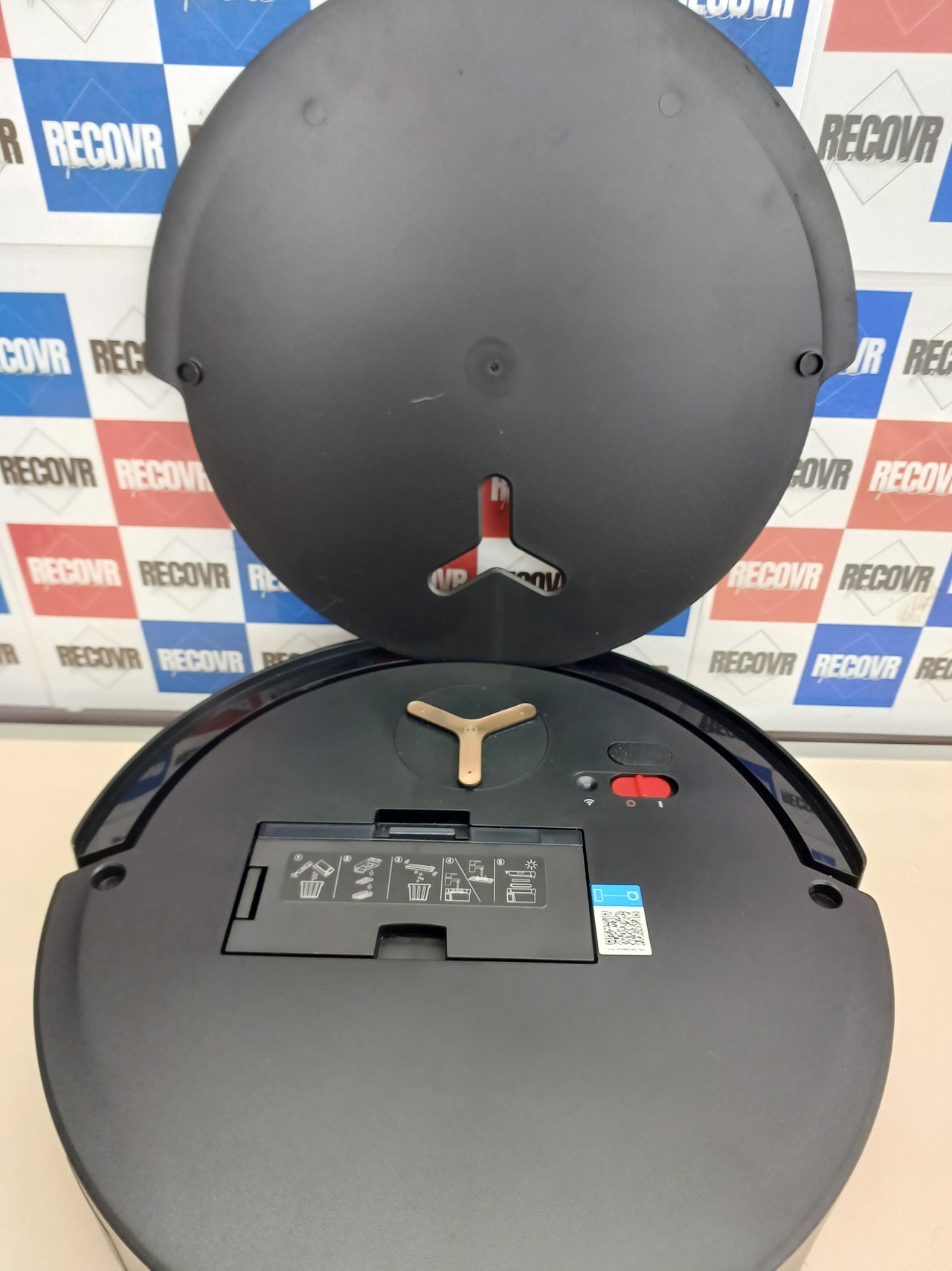 Robot aspirador 18000 Pa fregona agua caliente 75 °C Ecovacs
