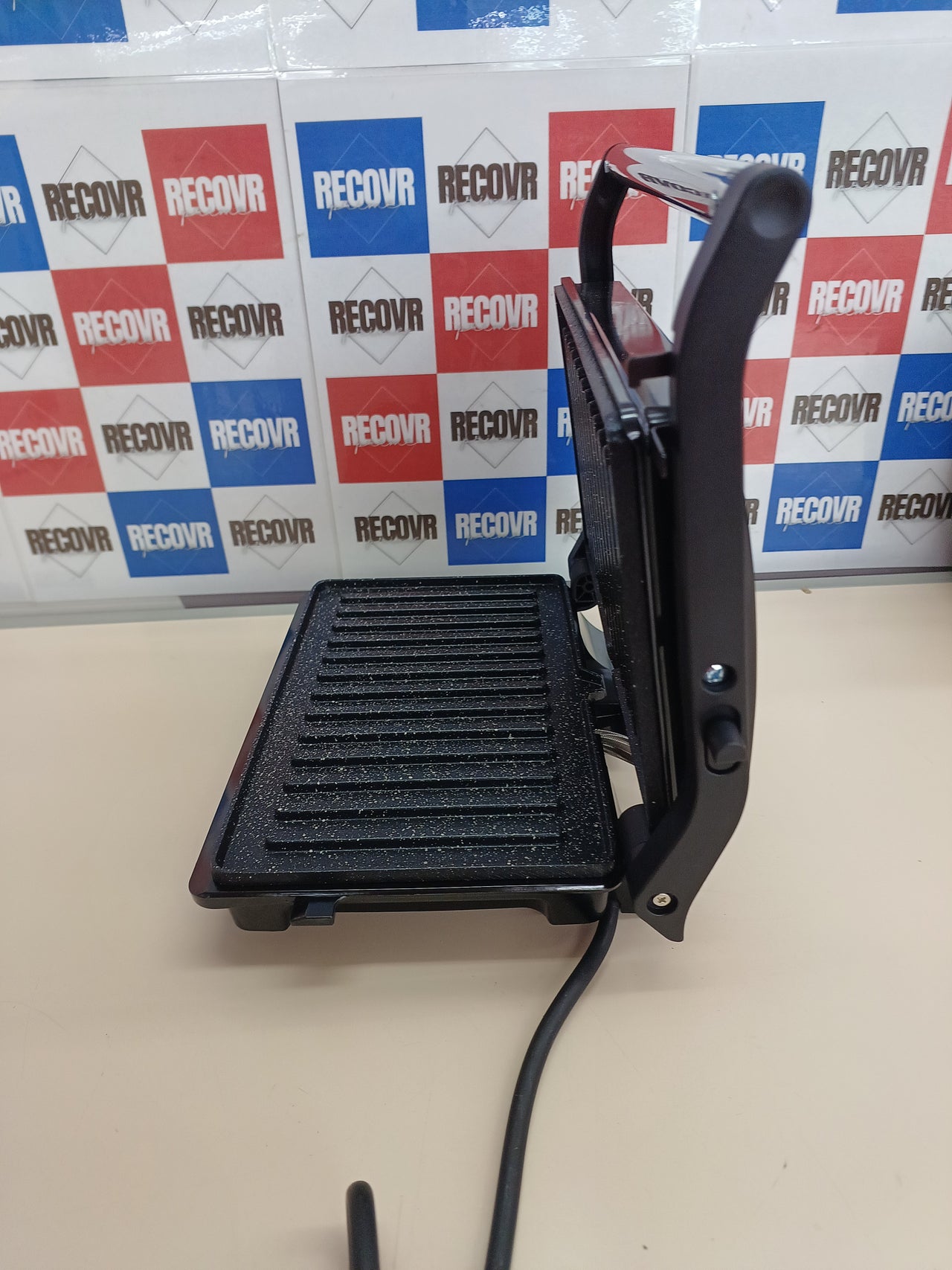 Parrilla grill eléctrica 1000-2000 W antiadherente 180° - Grunkel