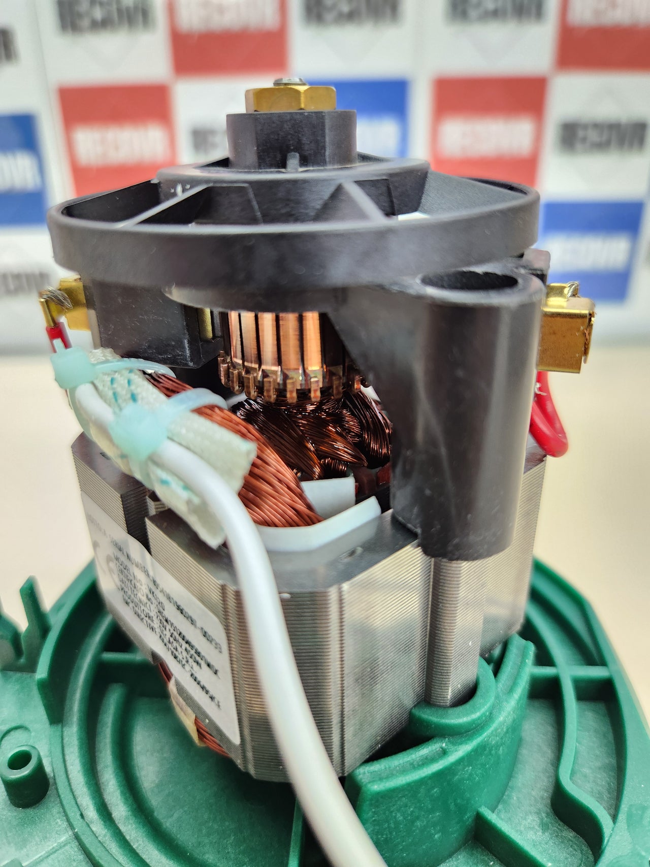 Motor de Cafetera Gecasa M120H - Compatible con modelos K120, K121, K122