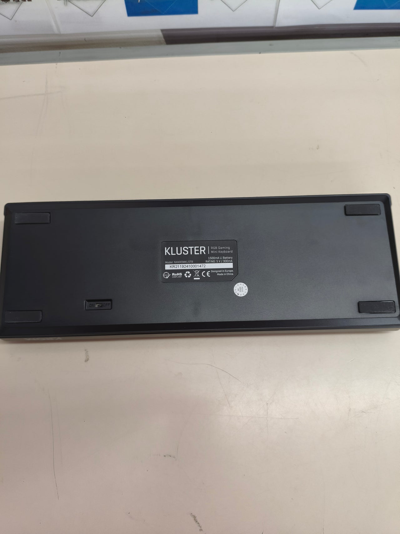 Teclado mecánico gaming KROM KLUSTER 60% RGB, Bluetooth/USB