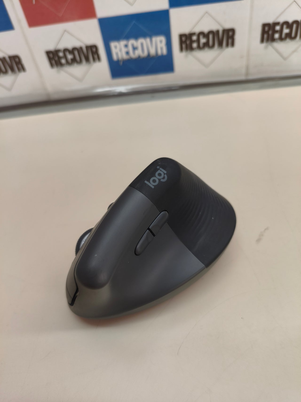 Ratón vertical ergonómico Logitech Lift, gris