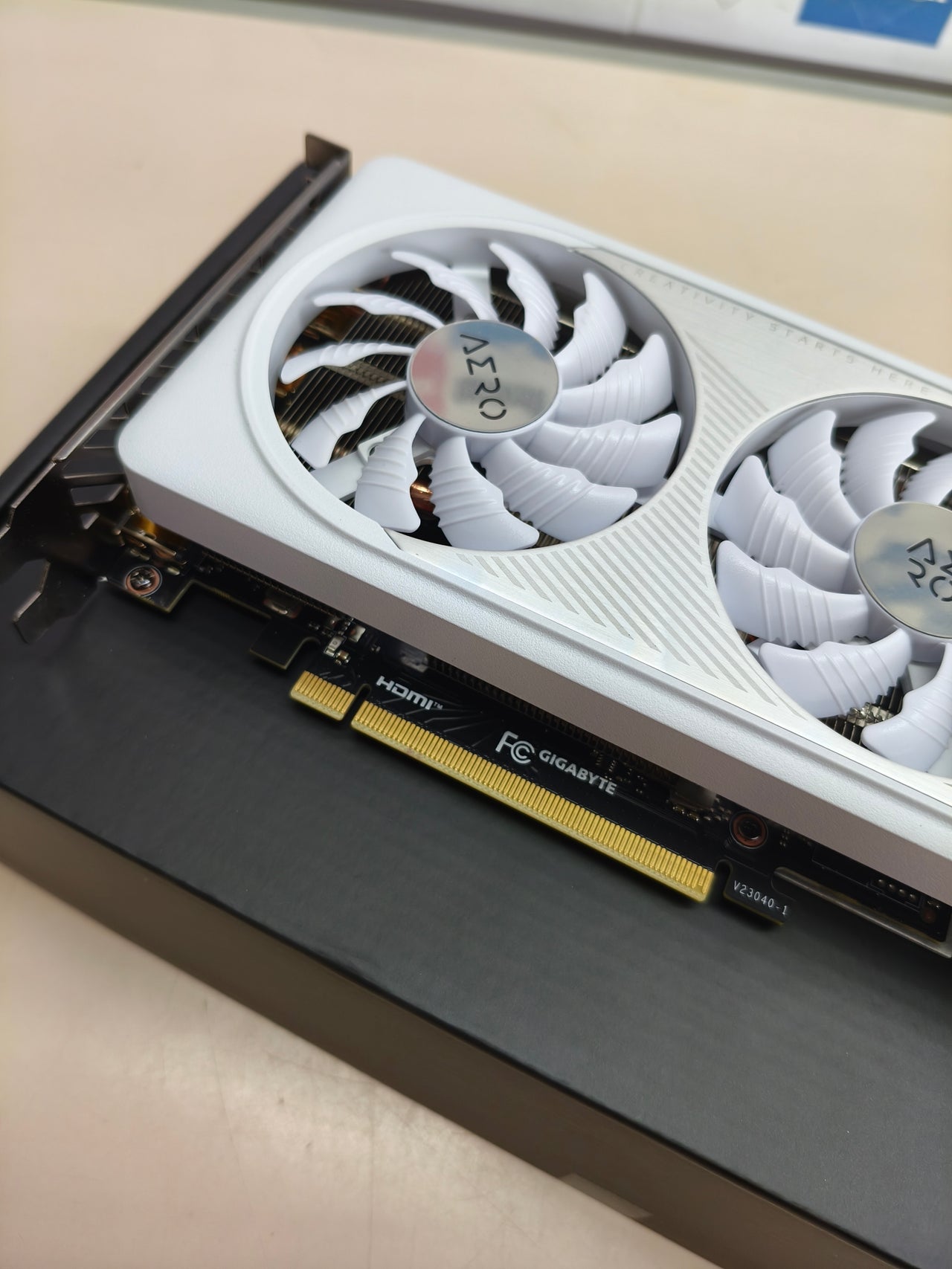 Tarjeta gráfica Gigabyte GeForce RTX 4060 AERO OC 8 GB