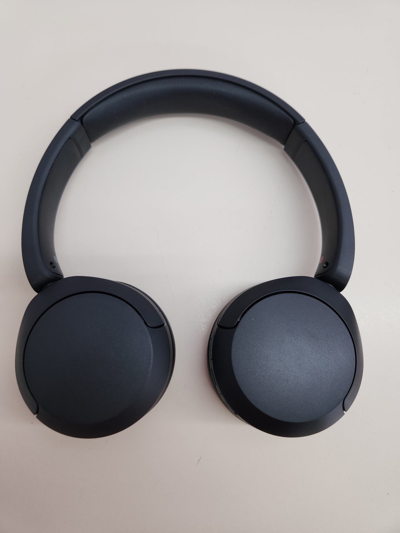 Auriculares Sony WH-CH520 on-ear con micrófono