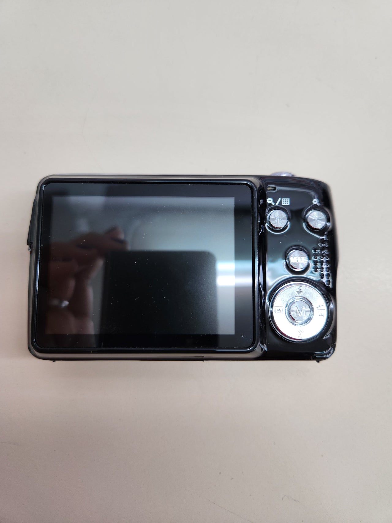 Cámara Digital Compacta, 18MP, Video Full HD, Pantalla LCD 2.7''