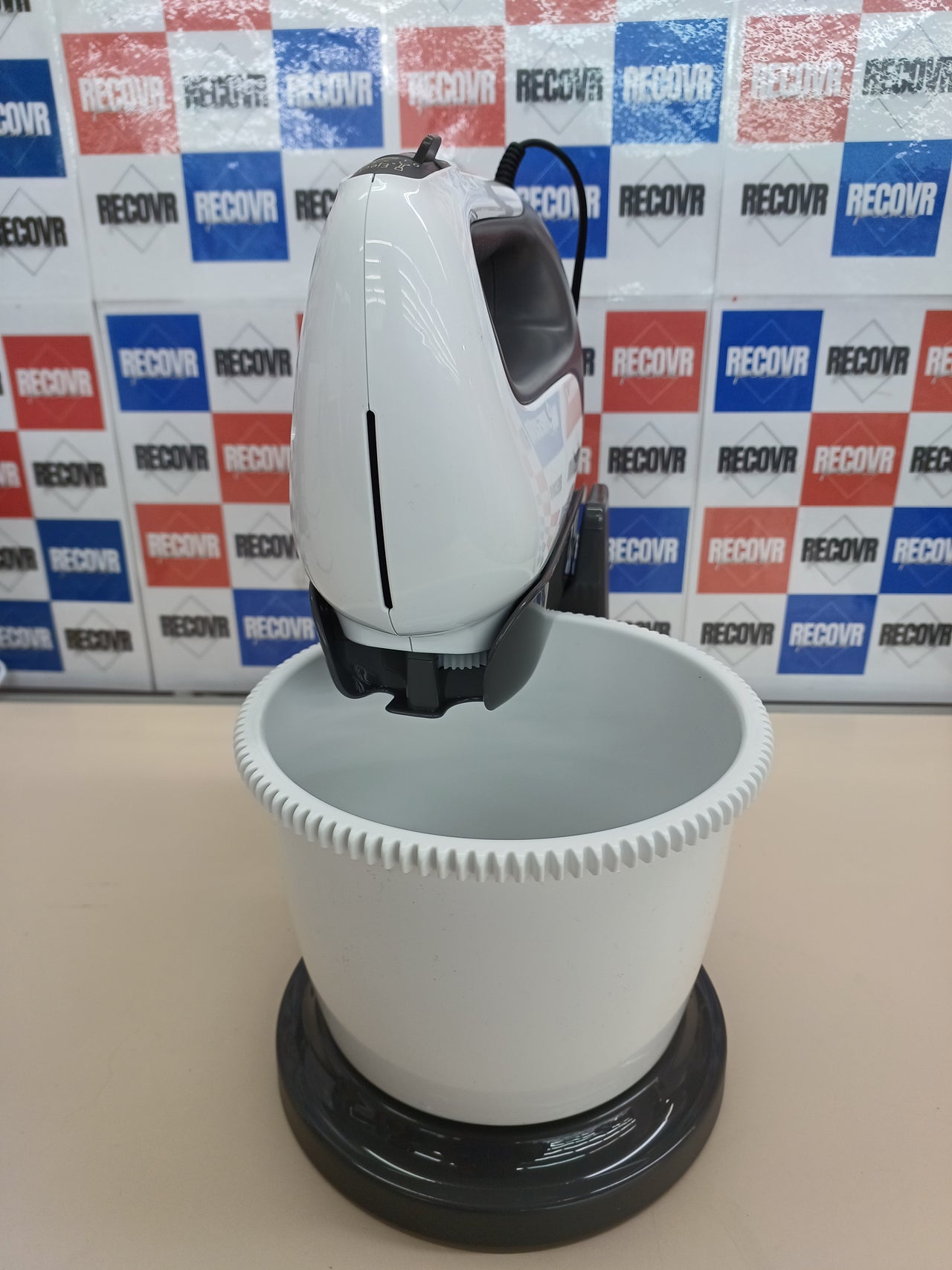 Batidora 2,5 L, 5 velocidades eléctrica, con varillas y ganchos amasadores de acero inoxidable para mezclar, batir y montar, recipiente autoajustable  y ajuste turbo Moulinex