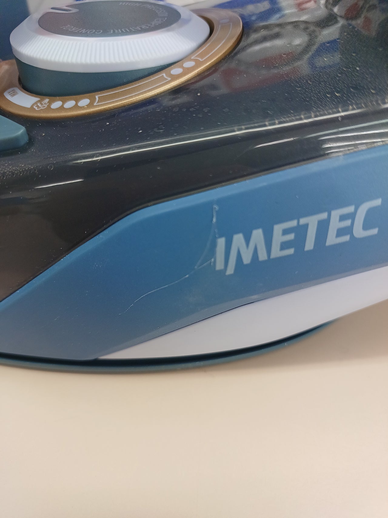 Plancha Vapor, Suela Deslizante Cerámica y Turmalina, Golpe de Vapor de 200 g, Tecnología Antical Zerocalc, Tecnología Eco, 2400 W Imetec Activation.