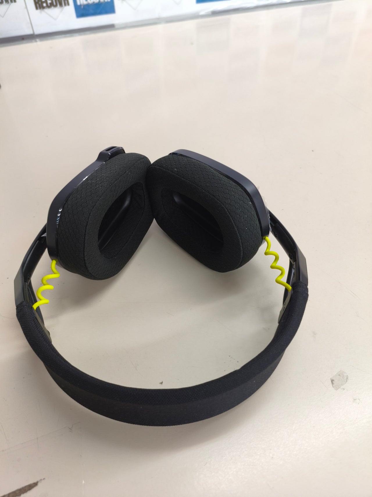 Auriculares inalámbricos Logitech G435 para gaming
