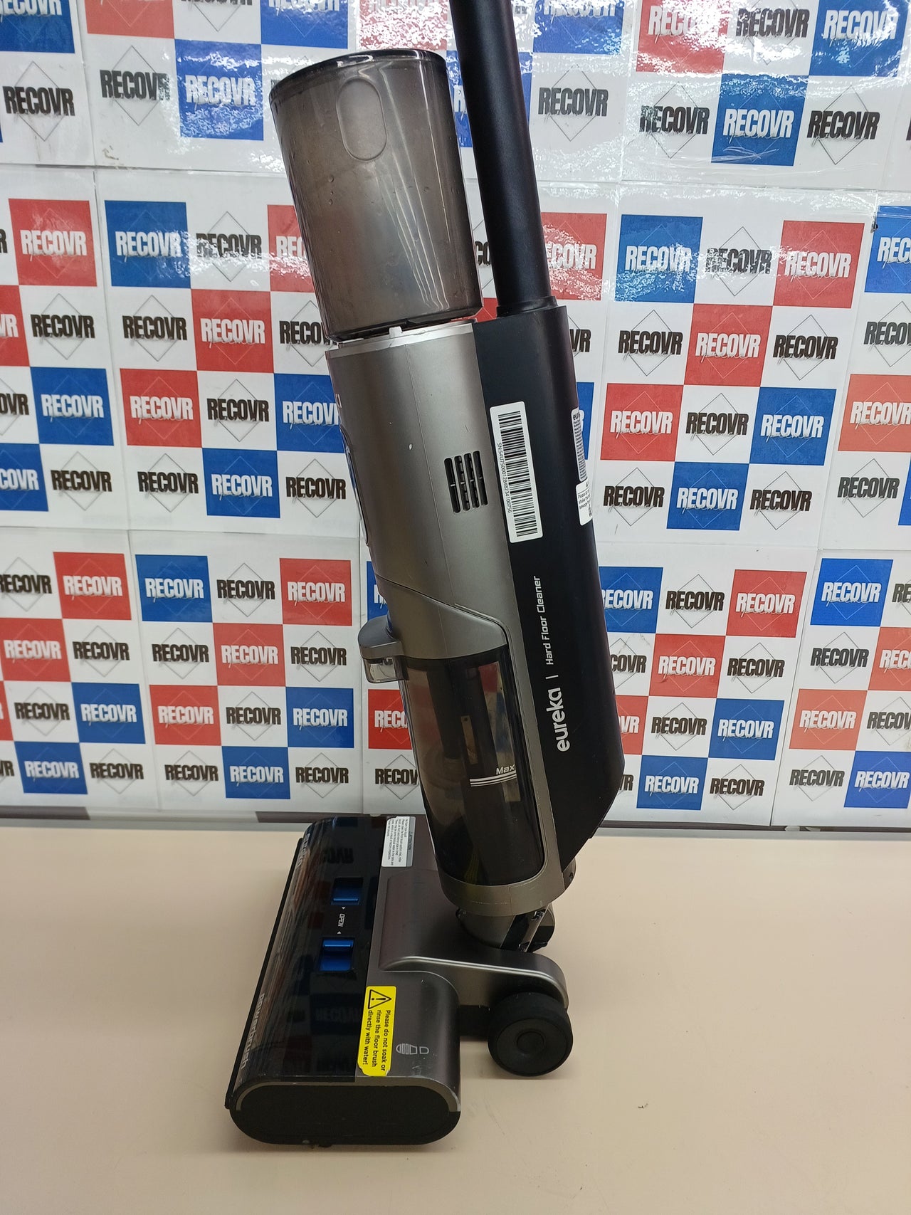 Aspirador en Seco/Húmedo Eureka RapidWash NEW430