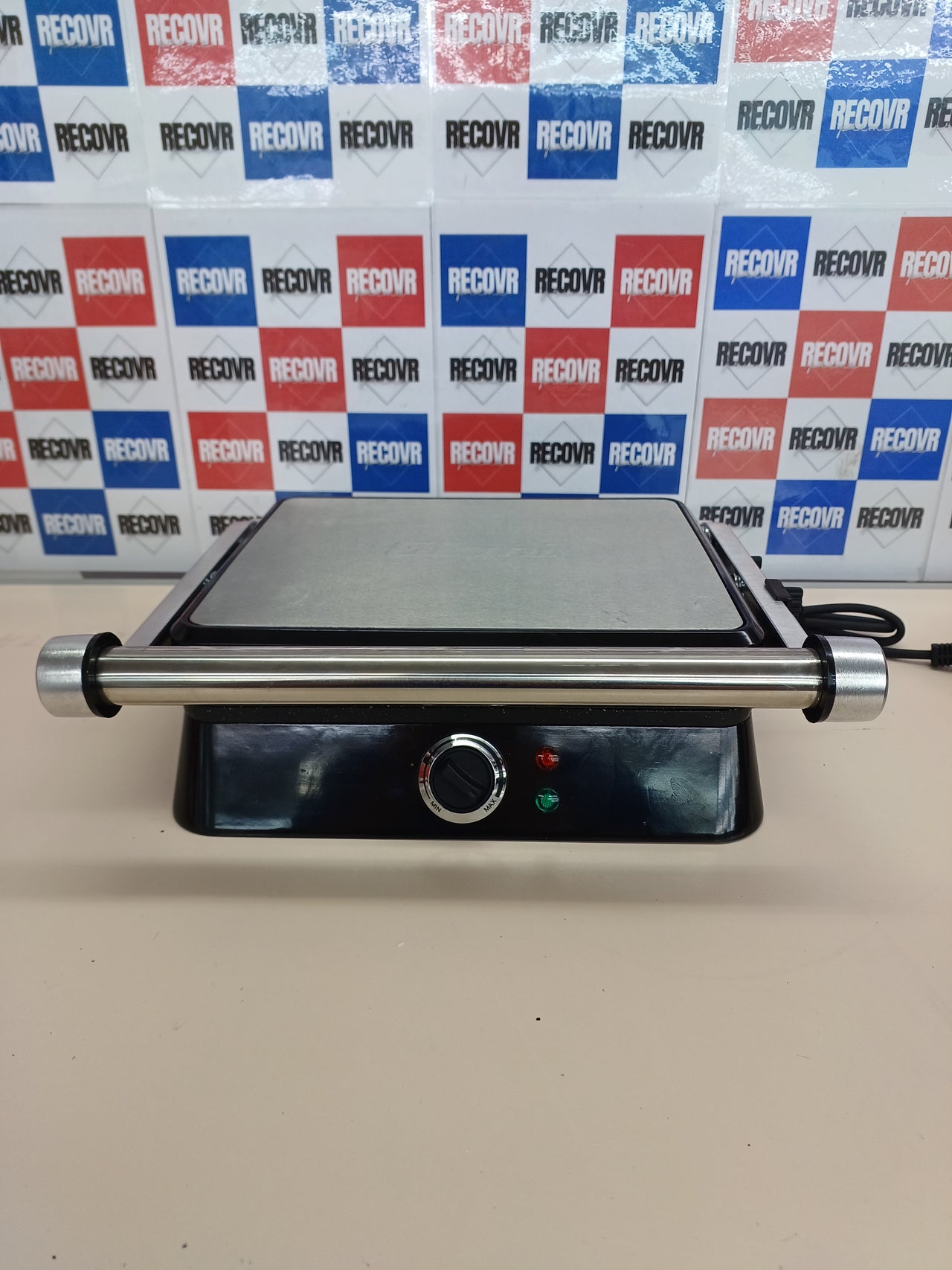 Parrilla 29,3 x 23 cm efecto Petravera, cuerpo inoxidable, placas  Girmi
