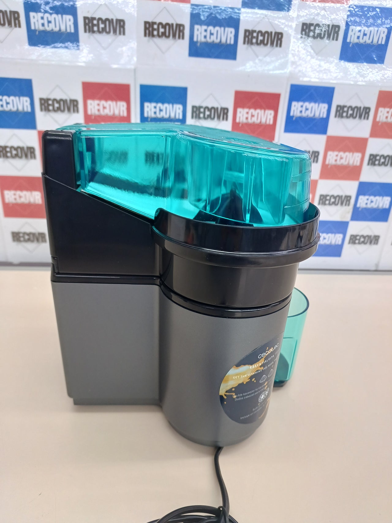 Exprimidor 90W doble cabezal vaso 500ml Cecotec