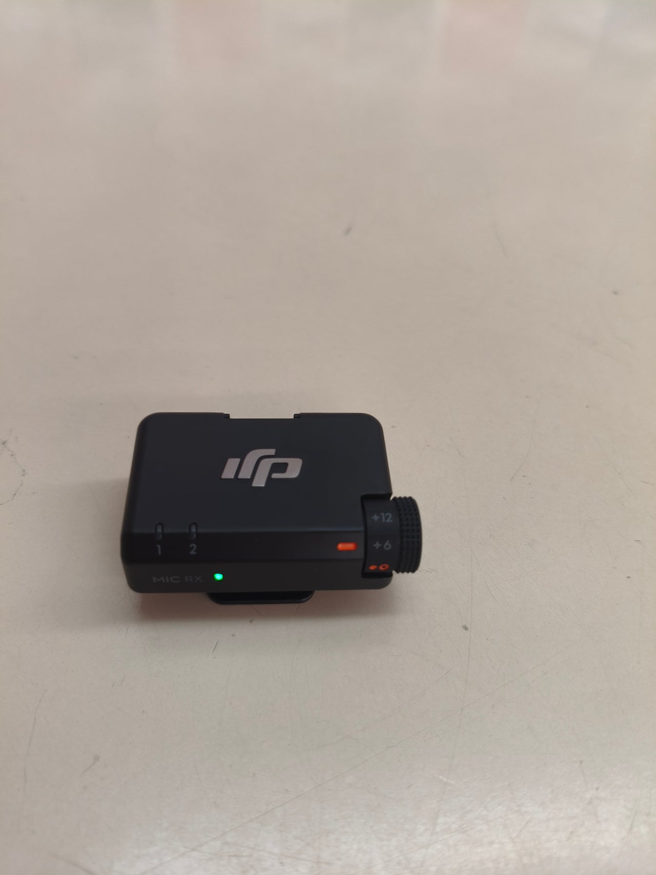 DJI Mic Mini, 2 TX + 1 RX, estuche de carga, ligero