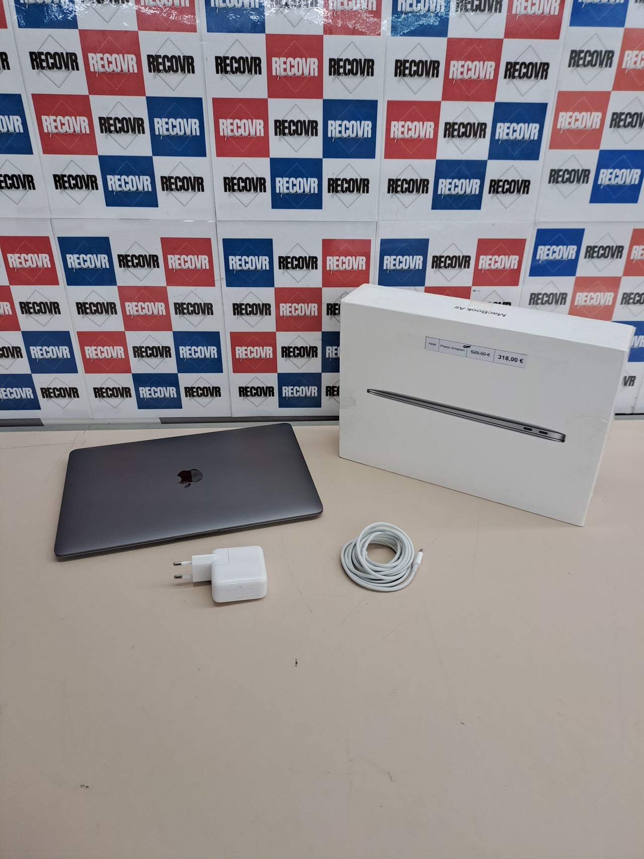 MacBook Air 13” M1 8GB 512GB gris espacial Apple
