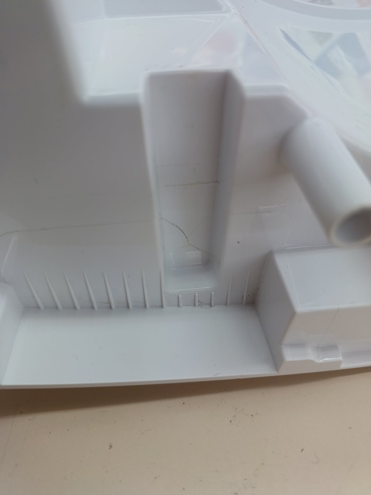 Deshumidificador 20L/día WiFi Alexa Depósito 3L Comfee