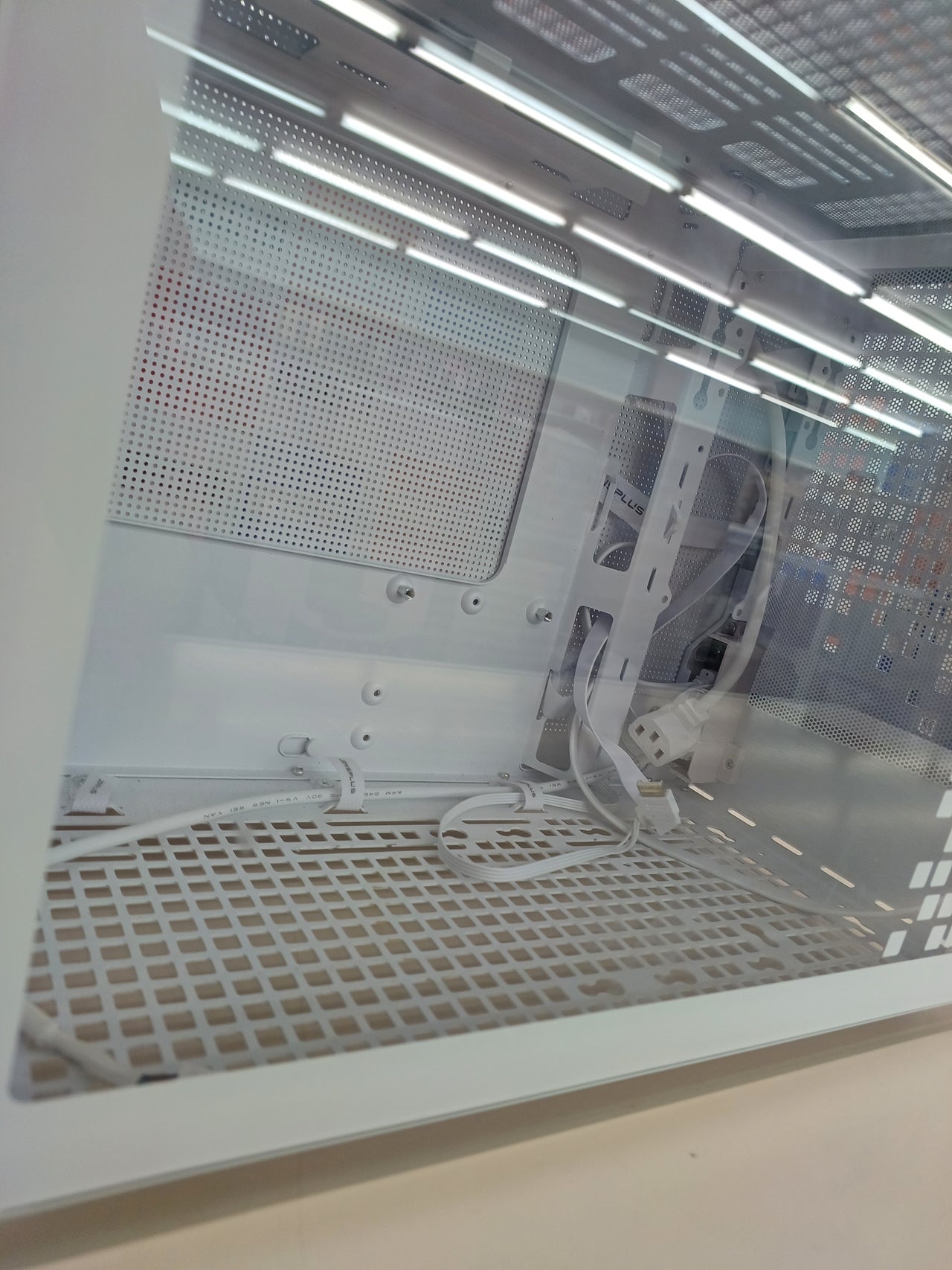 Caja PC mATX con asa – Jonsplus