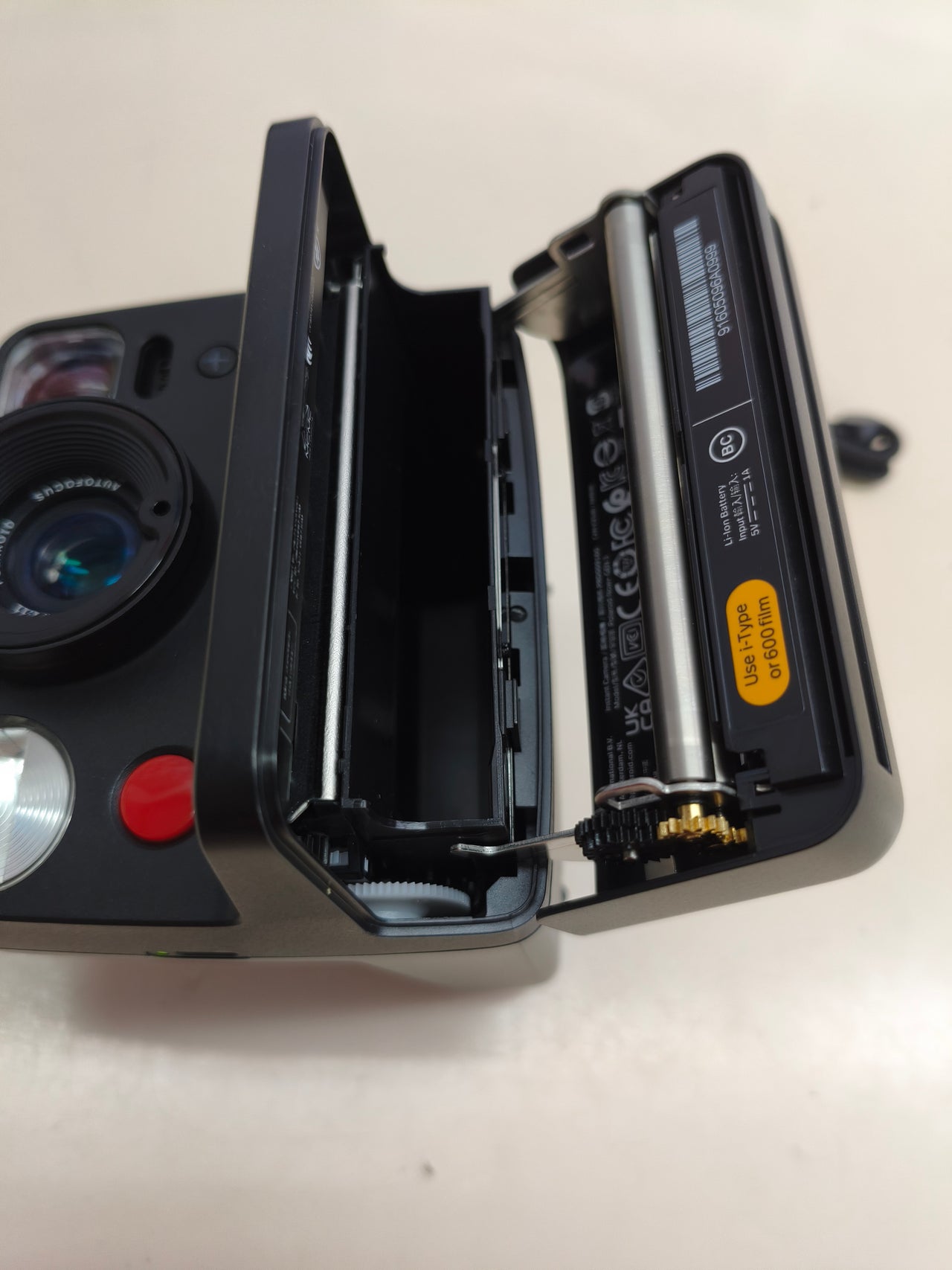 Cámara instantánea Polaroid Now+ Gen 3 Bluetooth negra