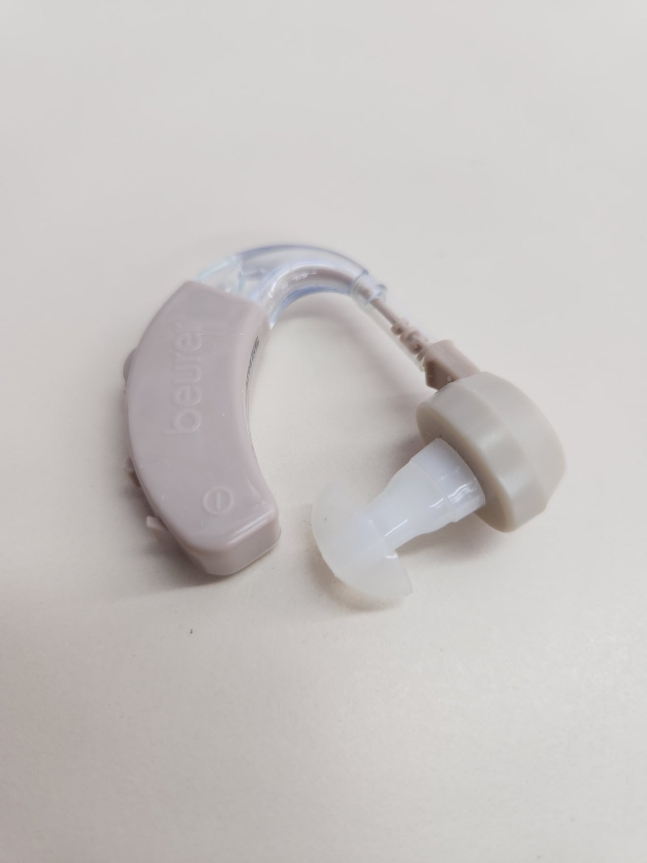 Amplificador Auditivo Beurer HA 20 – Ajustable, 40 dB, Diseño Ergonómico
