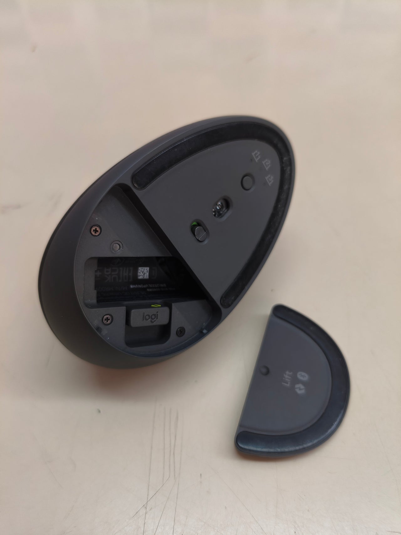 Ratón ergonómico vertical inalámbrico Logitech Lift