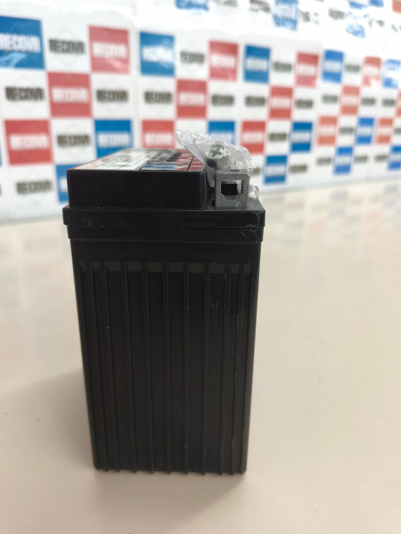 Batería de moto AGM Yuasa YTZ8V 12V 120 CCA libre de mantenimiento