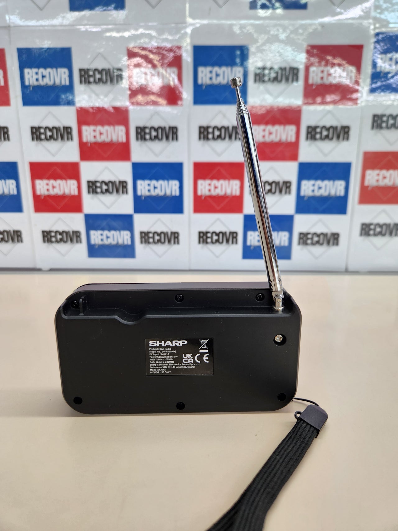 Radio Digital Bolsillo Osaka, DAB+, DAB y FM SHARP DR-P520(GY)