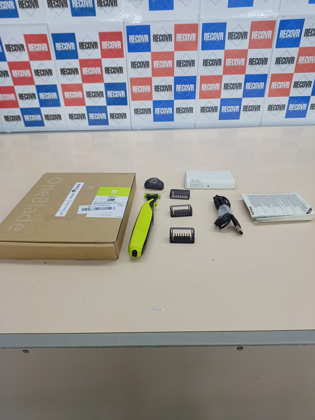 Afeitadora y recortadora facial/corporal OneBlade Philips