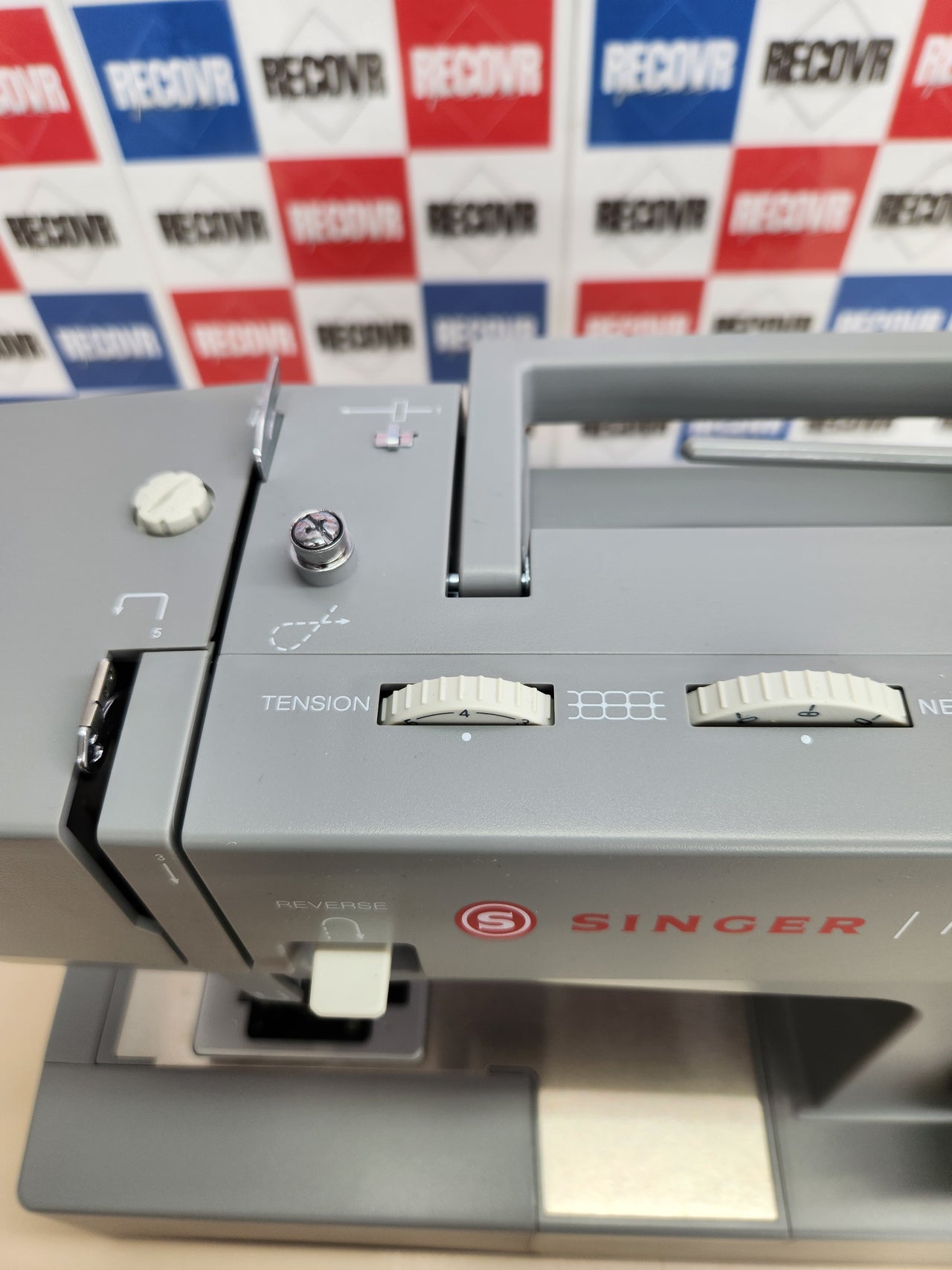 Maquina de Coser Mecánica Singer Heavy Duty 4411