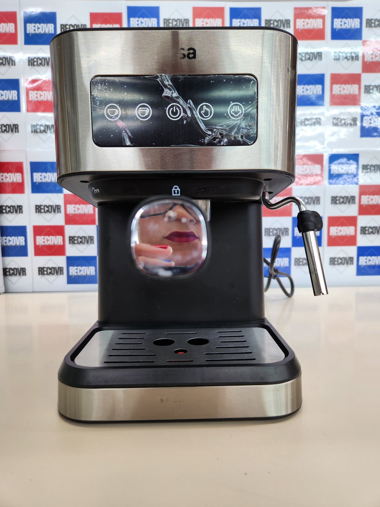Cafetera 1050W, 20 bares, 1,5L Espresso y Capuccino