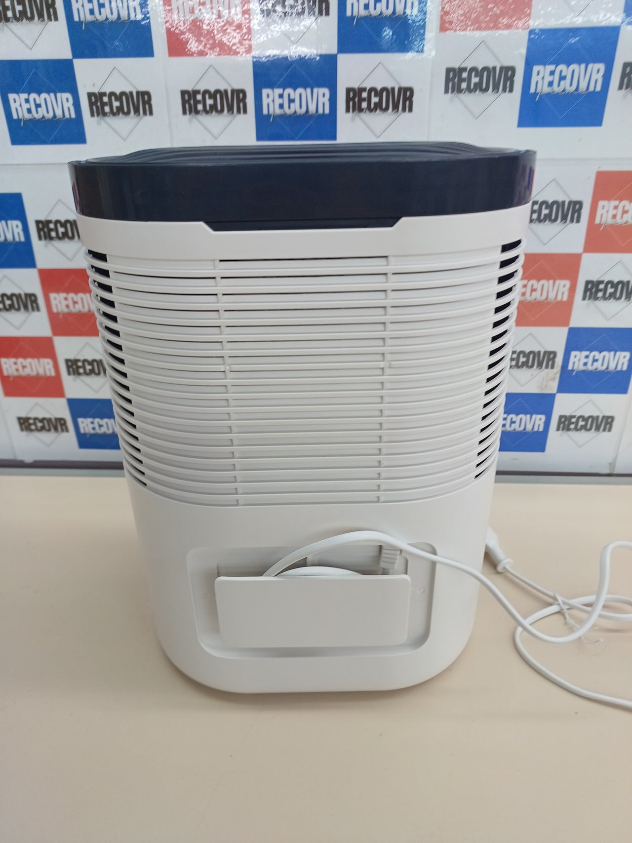 Deshumidificador 2,3L con sensor y luces 7 colores CONOPUPlus