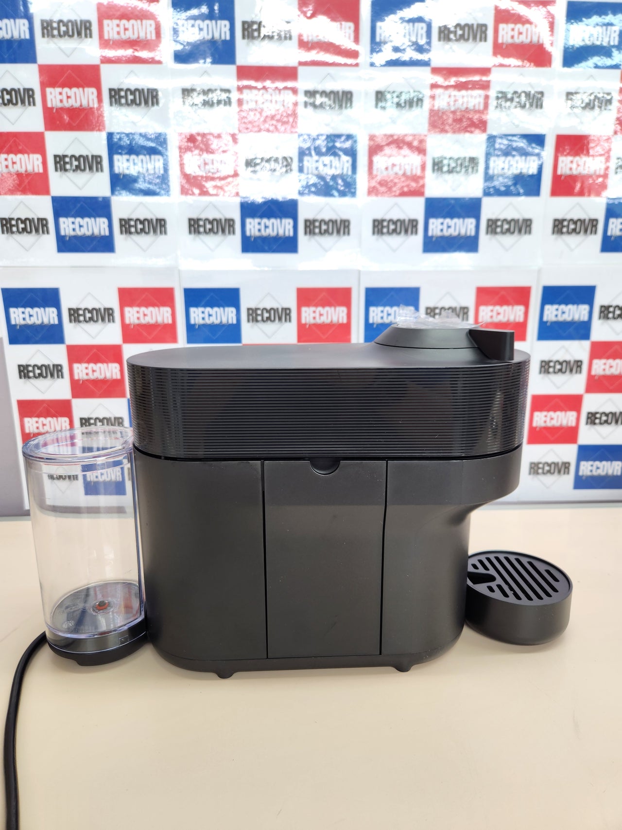 Cafetera 1260 W, 1.1 L color negro, cápsula Nespresso Vertuo De'Longhi,