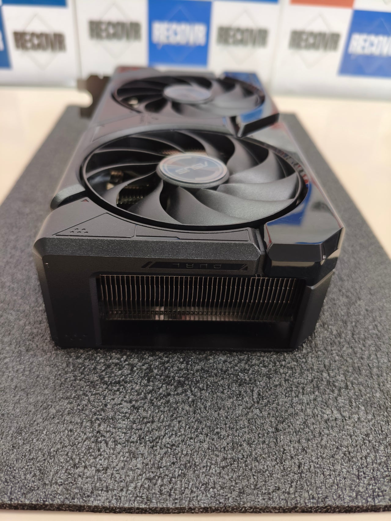 Tarjeta gráfica ASUS Dual Radeon RX 7600 EVO OC 8 GB