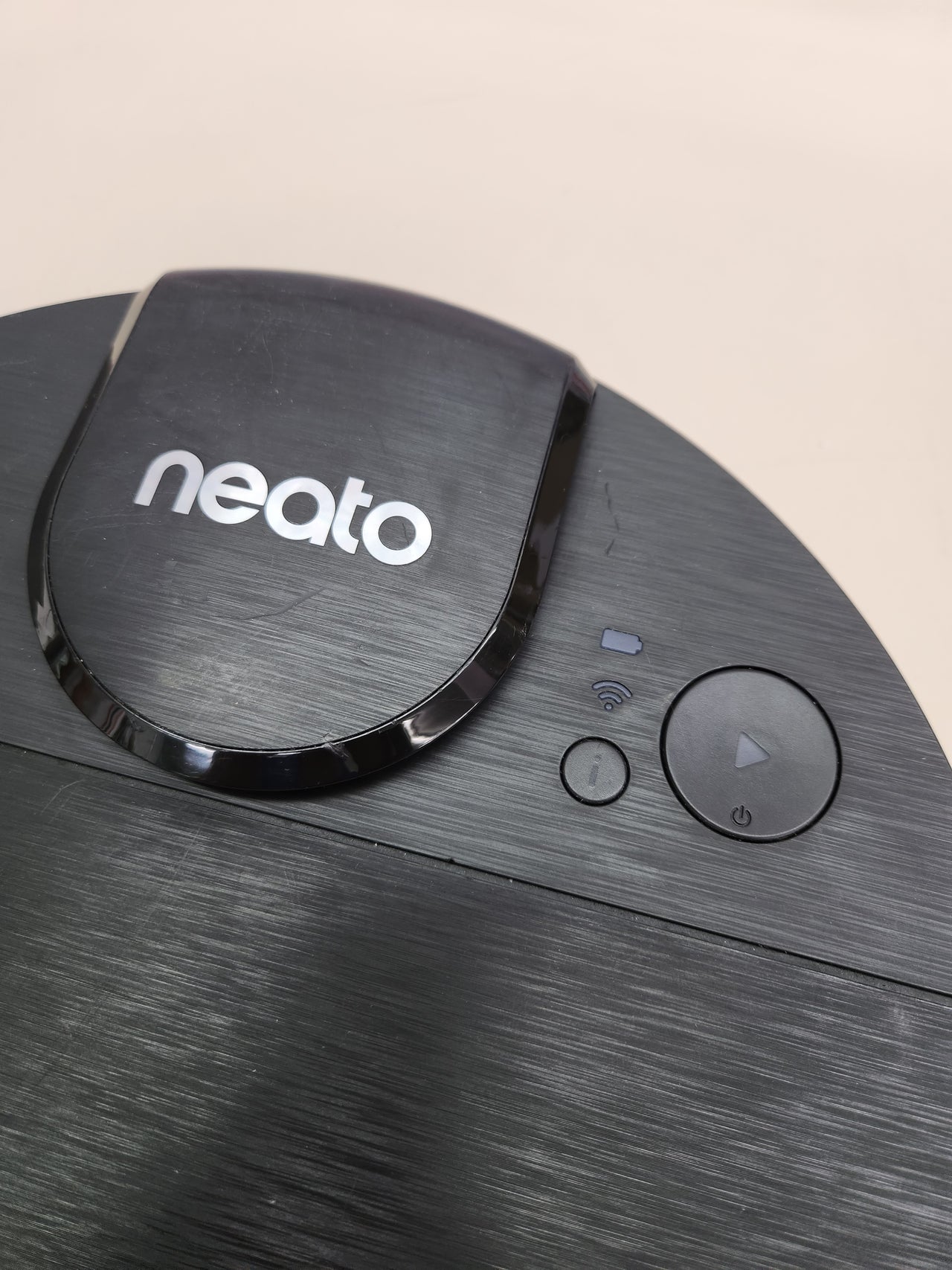 Robot Aspirador Neato D9 200 min autonomía 0,7L
