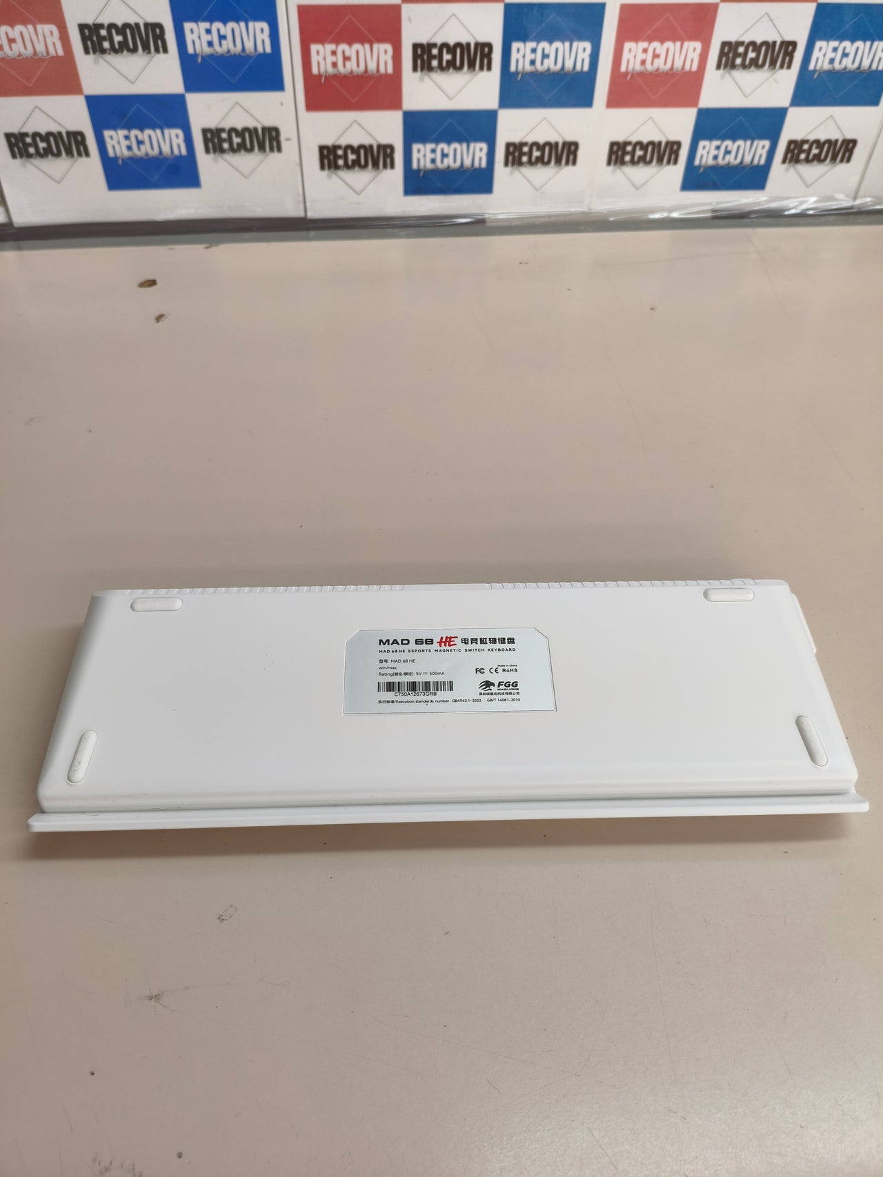 YUNZII MAD68 HE, teclado gaming 60% magnético, blanco