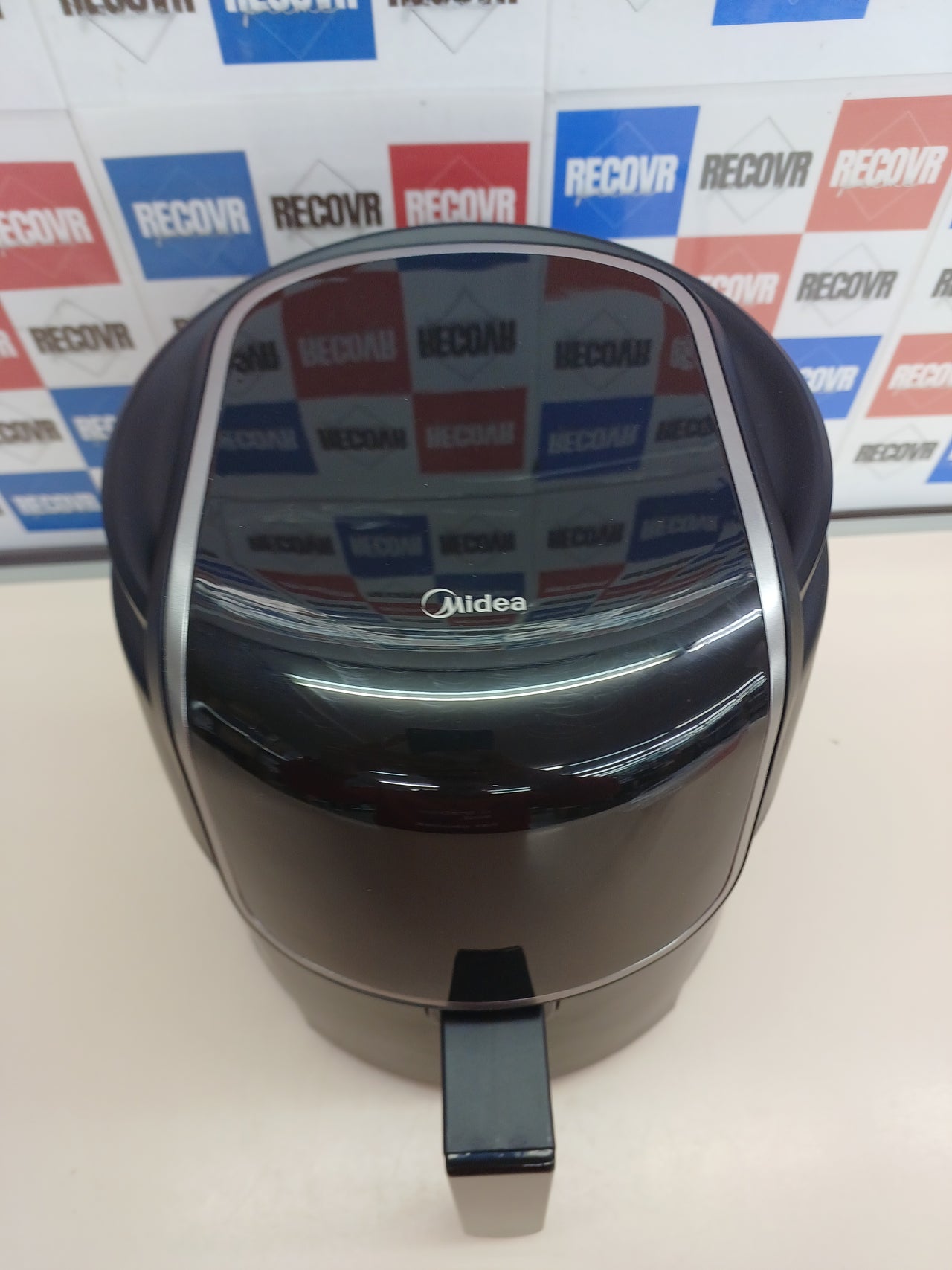 Freidora de aire 4 L táctil 8 funciones 35–200 °C – Midea