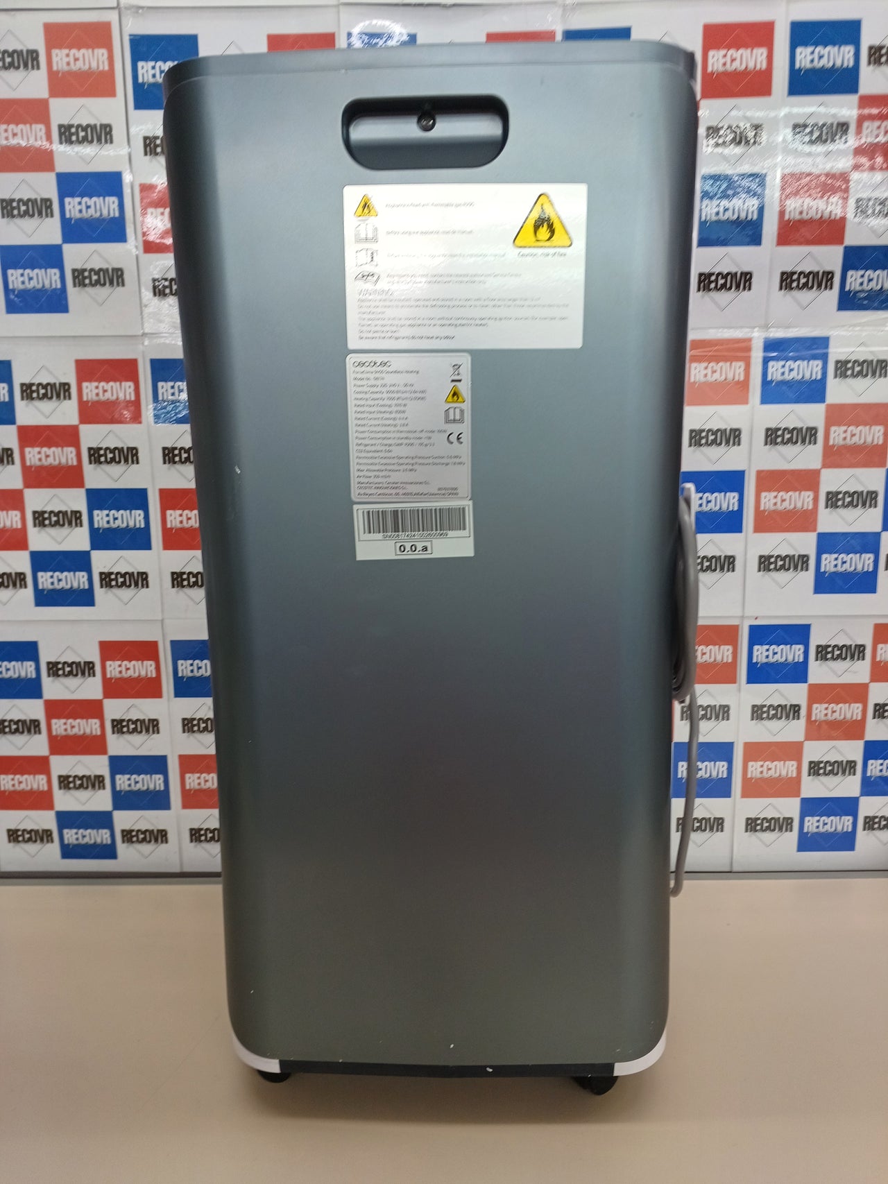 Aire acondicionado portátil 9000 BTU con calor – Cecotec