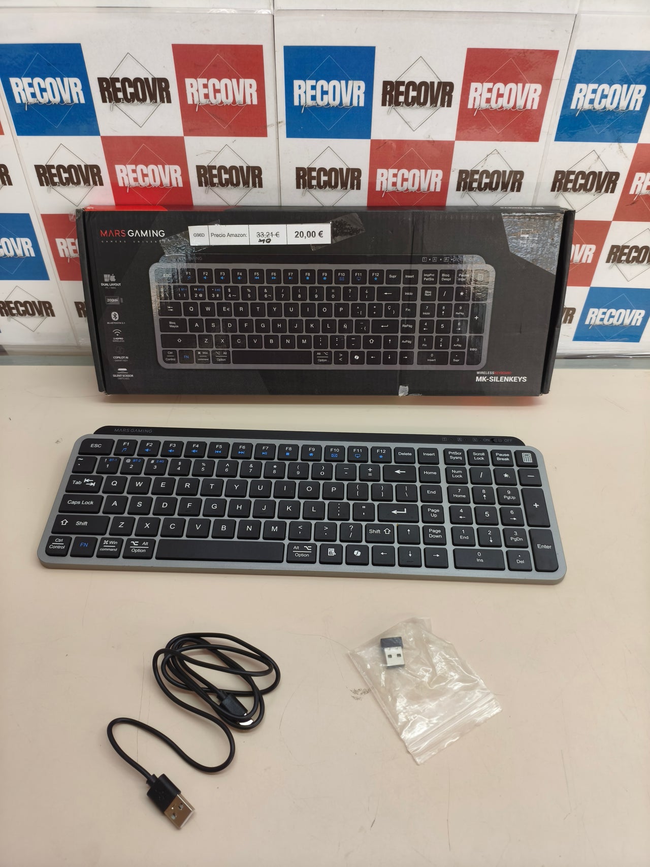 Teclado inalámbrico compacto con tecla AI