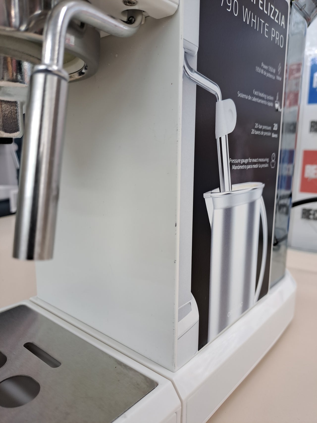 Cafetera Cecotec Espresso cafelizzia 790 White pro