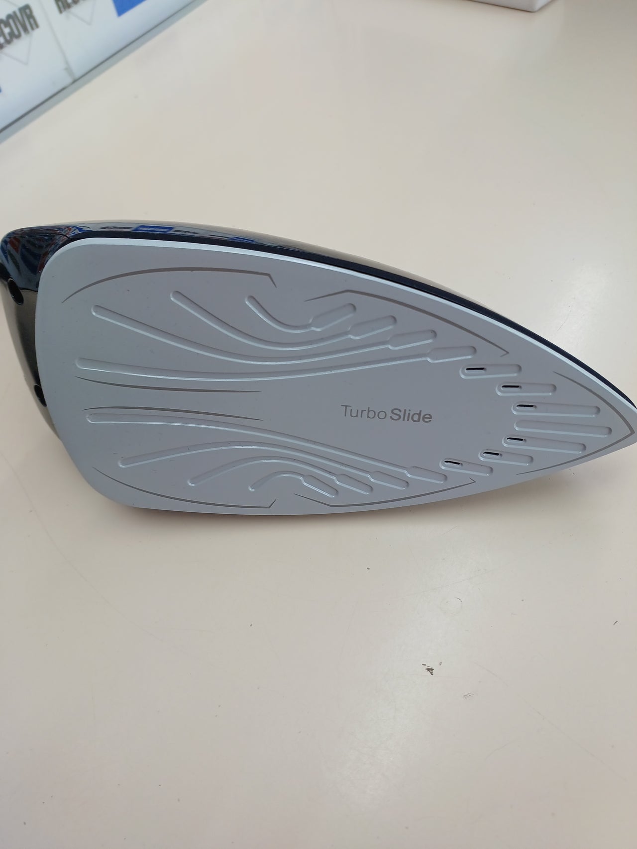 Centro planchado 2400 W vapor turbo - Cecotec Absolute