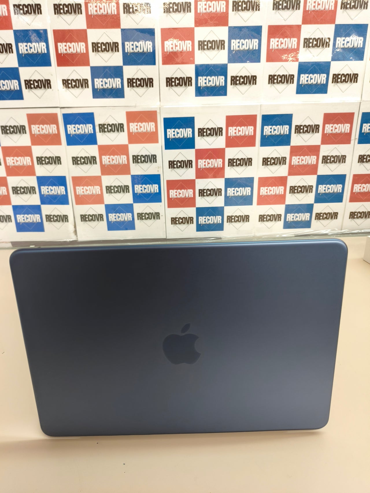 MacBook Neo 13 pulgadas A18 PRO 512GB - Apple
