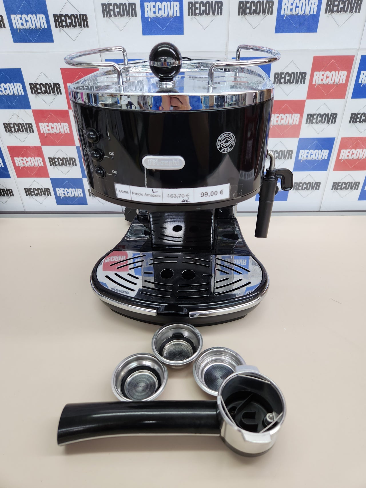 Cafetera 1100W café espresso manual y capuchino, café en polvo o vainas E.S.E., negroDe'Longhi Icon Eco 311.BK